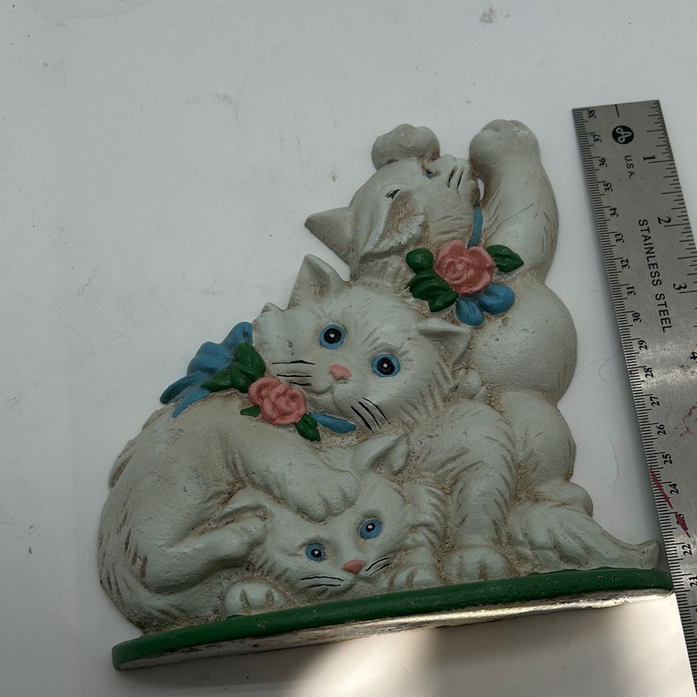 Cast-iron doorstop Charming Cat Figurine with Floral Accents - Picture 1 of 2